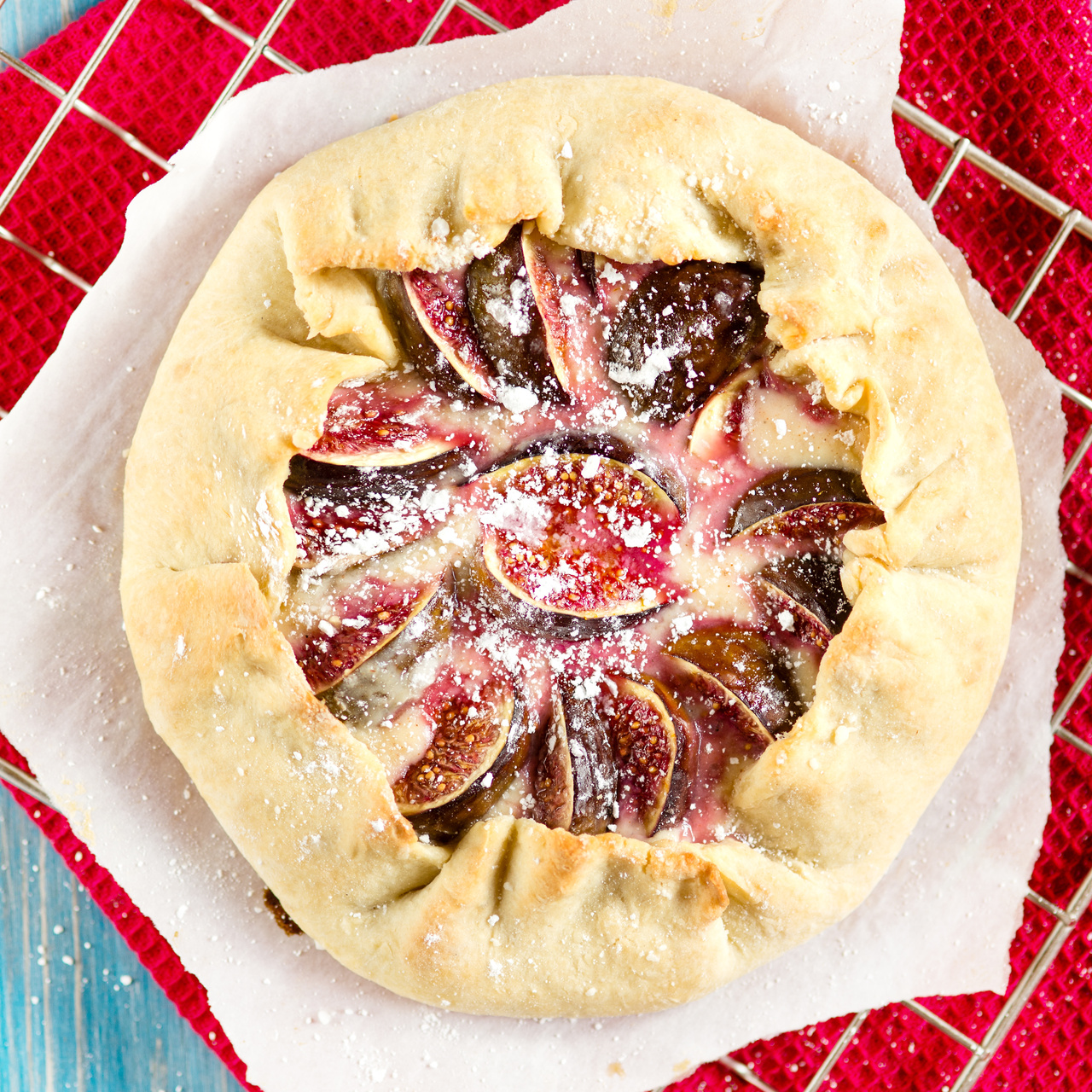 Easy Baked Brie and Figs En Croute Recipe. Fabulous holiday party appetizer.